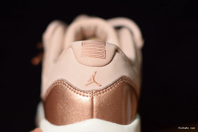 Gold Rose 11 Low GS Jordan Air AH7860-105 0530